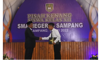 Pisah Kenang Siswa kelas XII SMA Negeri 3 Sampang